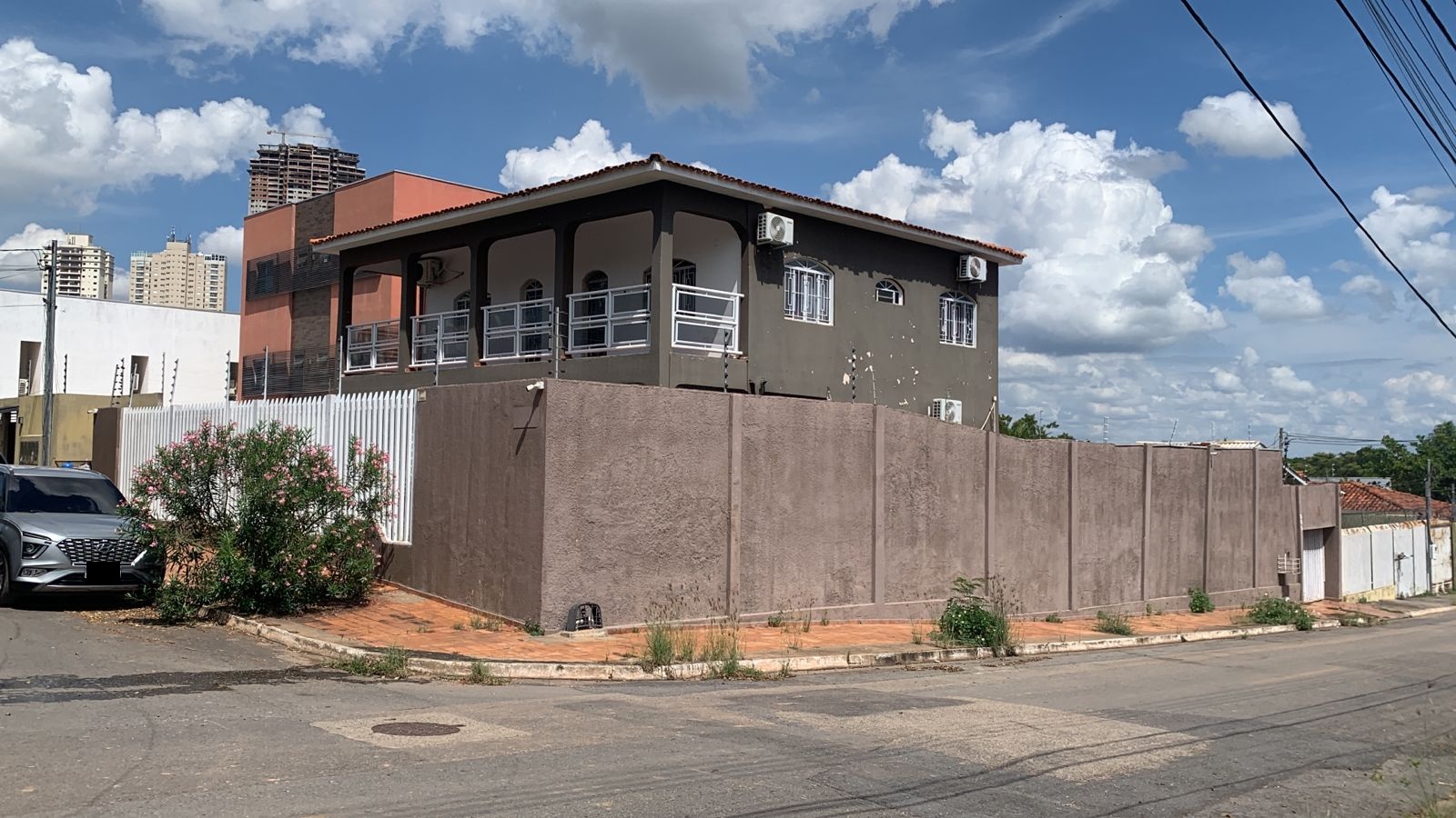 Casa em Cuiabá, Jardim Mariana, TV UNAI, 269, MT. Área: 336.68m2