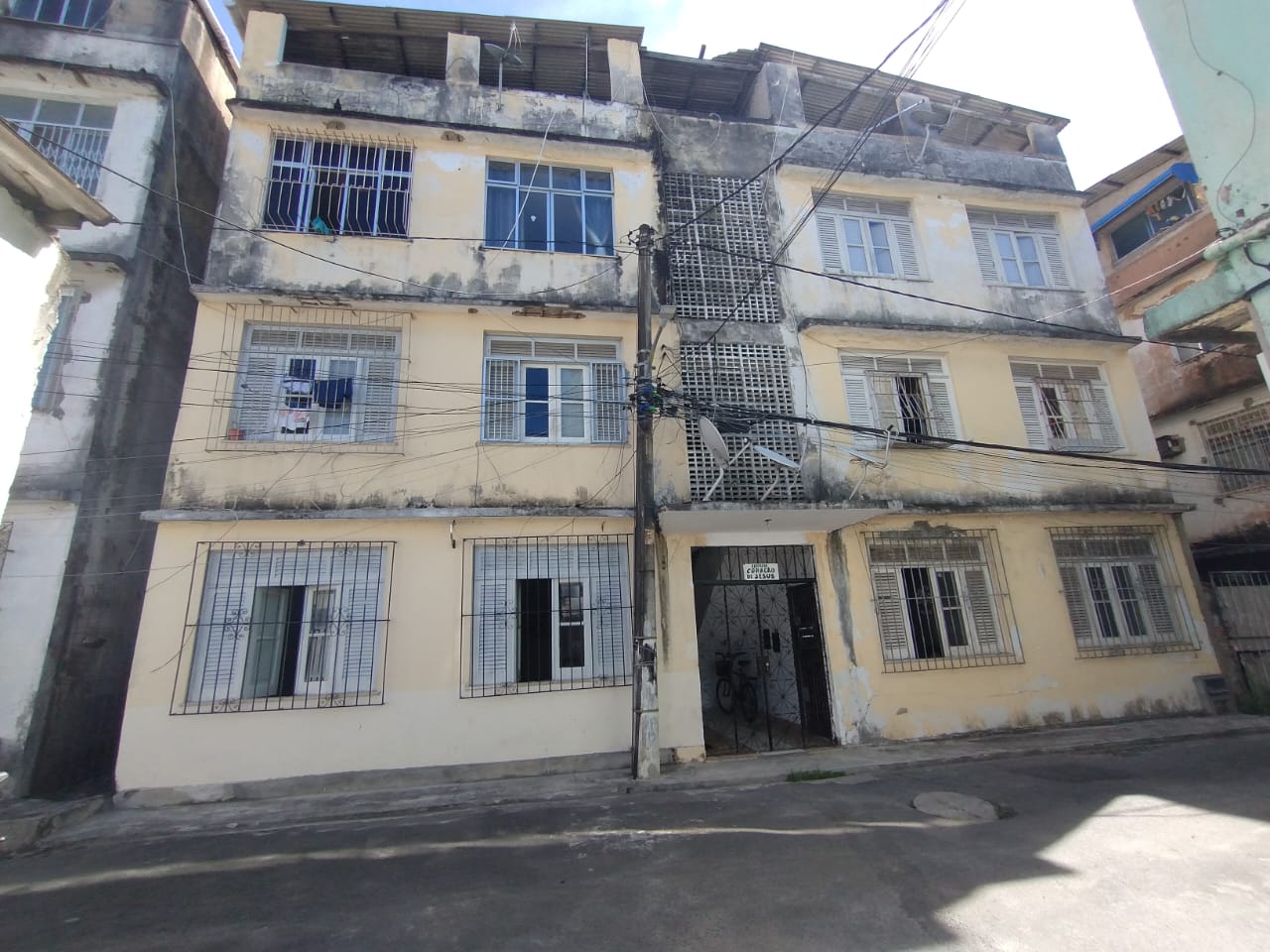 AVENIDA CAMINHO DE AREIA 19 APARTAMENTO 302 DO EDIFÍCIO CORAÇÃO DE JESUS - ROMA - Salvador/BA — foto principal