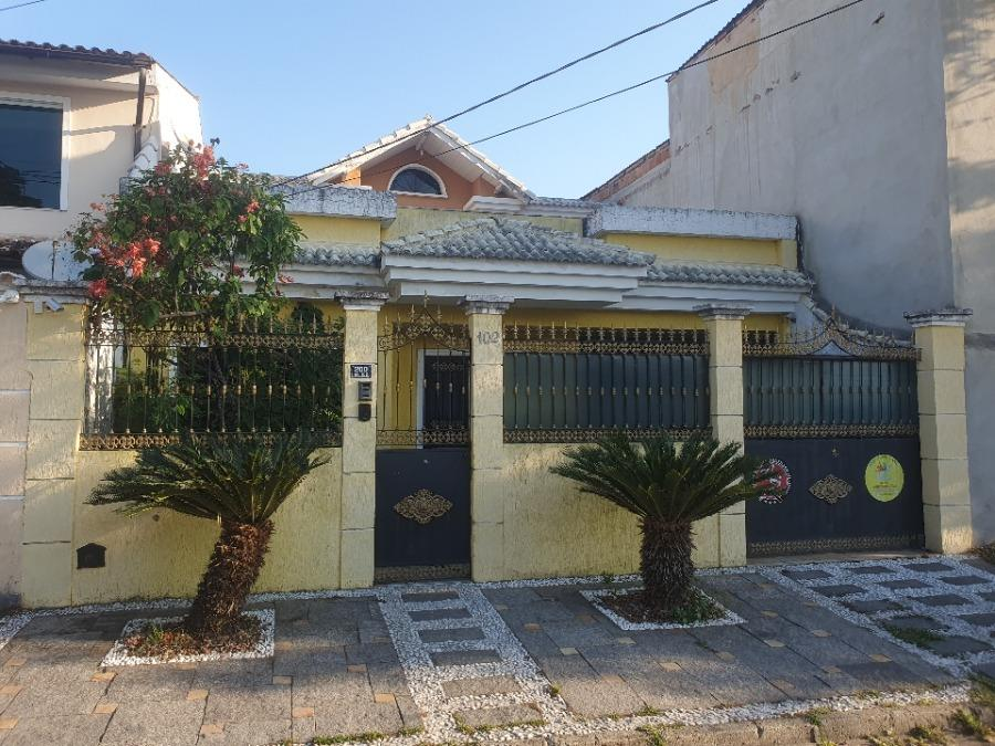 Vale destacar que apesar da nomenclatura do endereço do imóvel em sua documentação apresentá-lo como apartamento, o mesmo trata-se de casa, com fração ideal de terreno, constando inclusive em sua tipologia no IPTU como ¿CASA¿. Tal nomenclatura (apartamento) é adotada nos endereços de tal tipologia de imóvel (casas com fração ideal e/ou geminadas) como praxe na cidade, conforme a legislação vigente. — foto principal