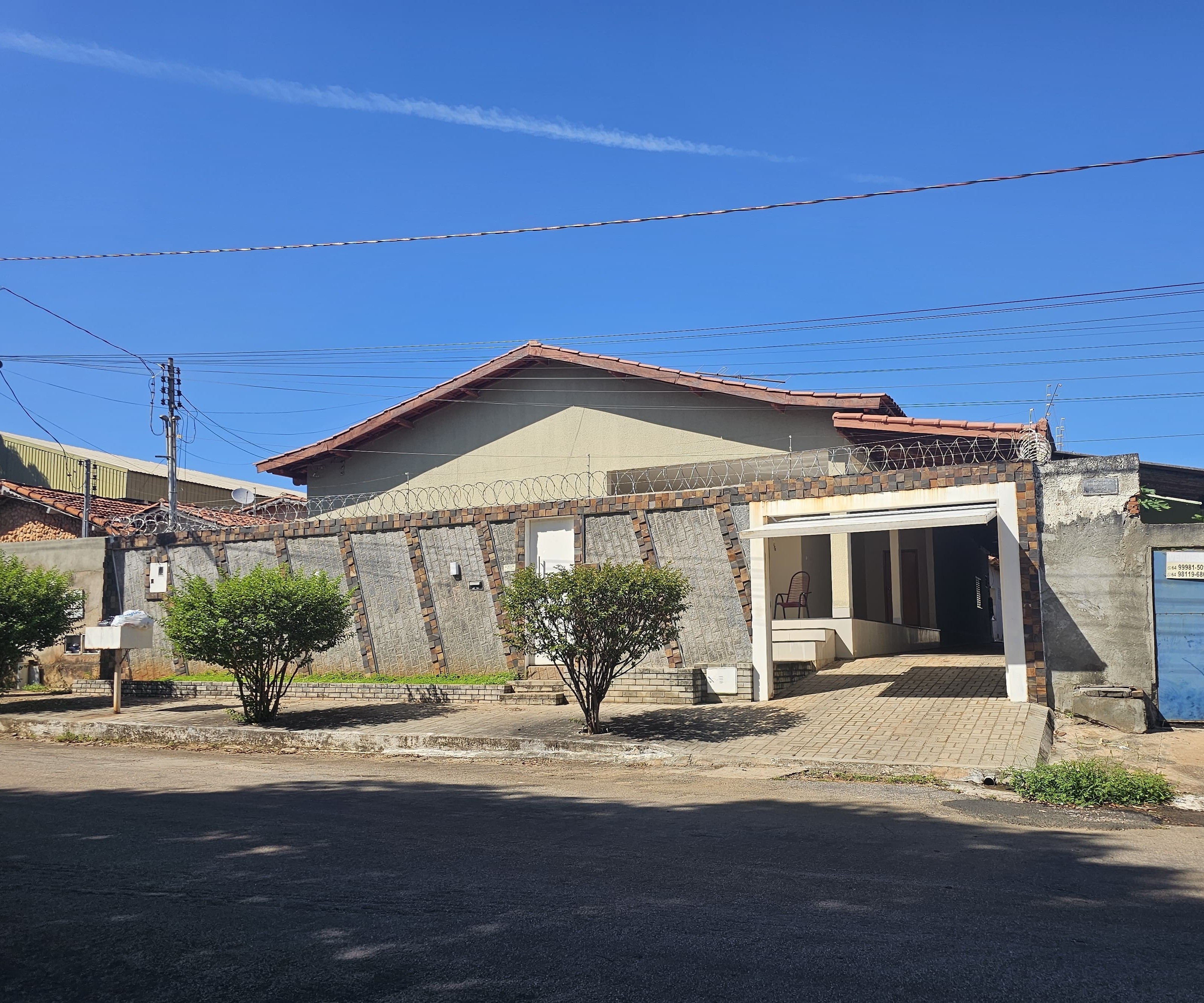 Casa em Edéia, Setor Alegrete, AV GETULIO VARGAS, GO. Área: 380m2