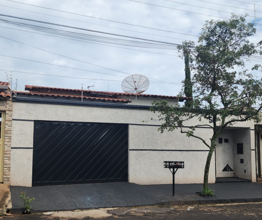 RUA DAS ROLINHAS 50 - JARDIM DAS PALMEIRAS - Uberlândia/MG — foto principal