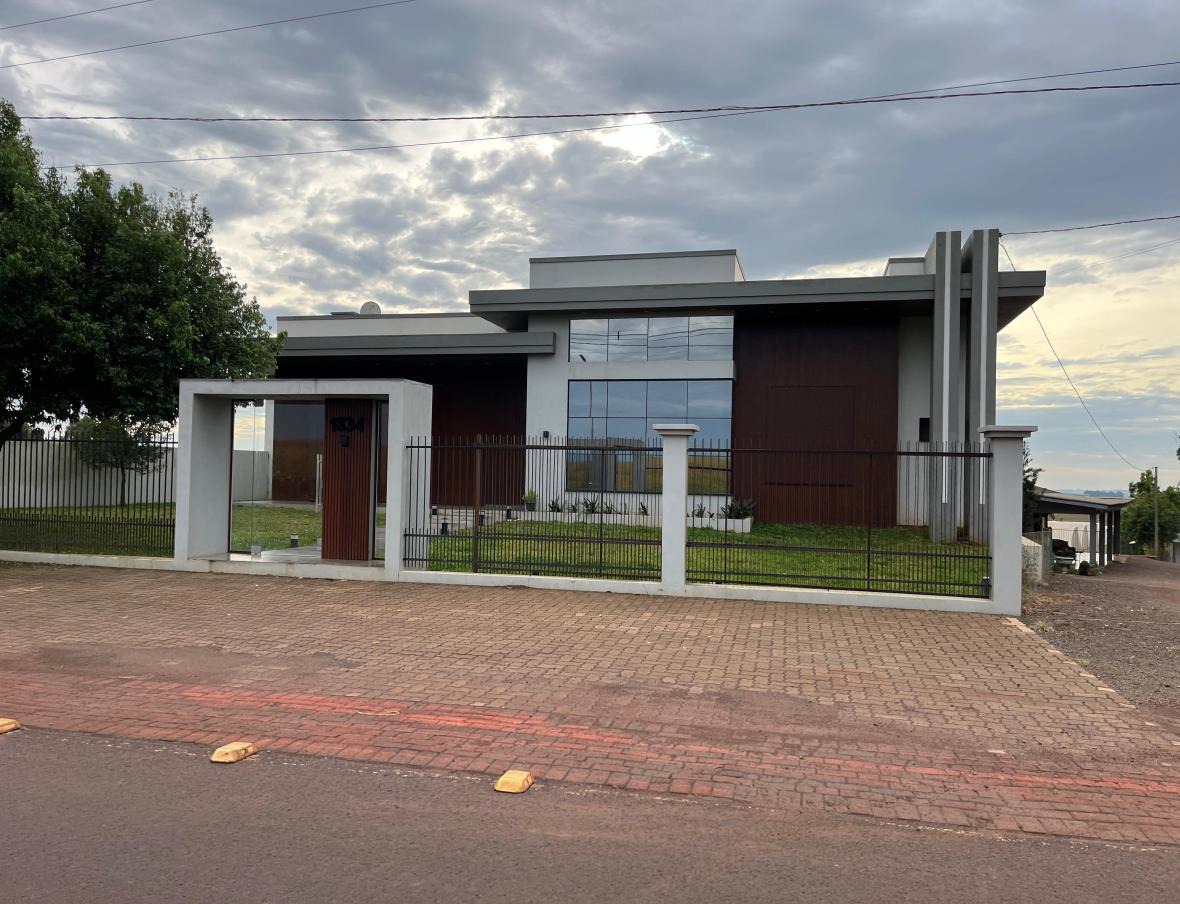 Casa em Fortaleza dos Valos, Centro, Rua Geronimo Stefanello, 1.834, RS. Área: 170.2m2