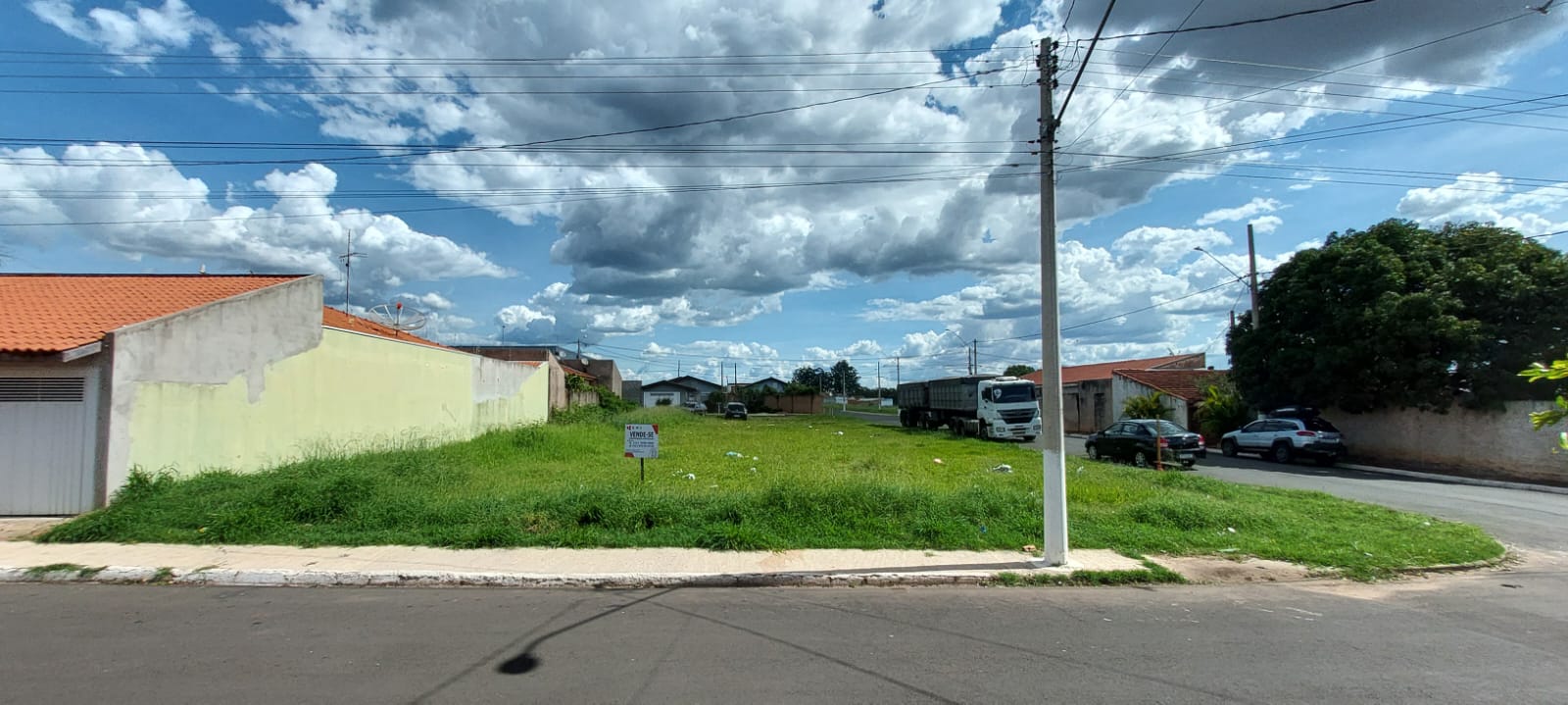 Lote em Mineiros do Tietê, Jardim Nossa Senhora Aparecida, RUA ORESTER ROSSETO, S/N, Lote 02, quadra H, SP. Área: 250m2