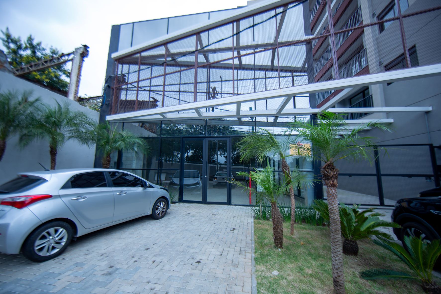 LAUDO E IPTU INFORMAM N° 550 Permuta - a Uniorg do dossiê do ativo fixo anterior (02.15577) é a 001-4782 Administradora: Habita Adm Cond. Contatos: nelson@habitacional.com.br, atendimento@habitacional.com.br, rodrigo.souza@habitacional.com.br - Nelson Raimundo: Ramal: 40013 | Cel.: 11 94000-7678 11 3234.5555 Contato Sindico: Rafael Almeida - rafael.almeida@conexservice.com.br Rafael Almeida: 11 98452 0003 — foto principal