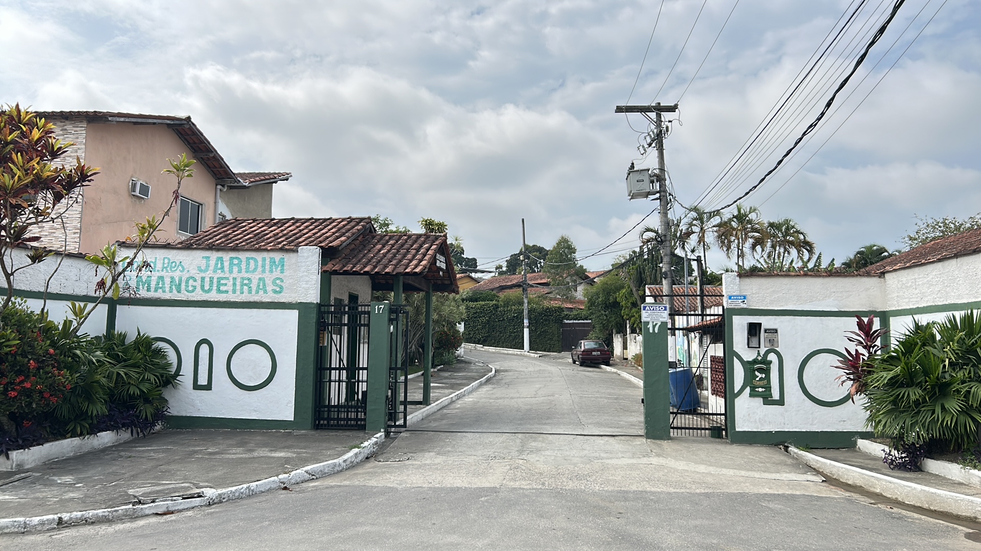 Casa em São Gonçalo, Santa Isabel, RUA MIRANDA MENDES, 17, CASA 14, COND RES JARDIM DAS MANGUEIRAS, RJ. Área: 161.5m2