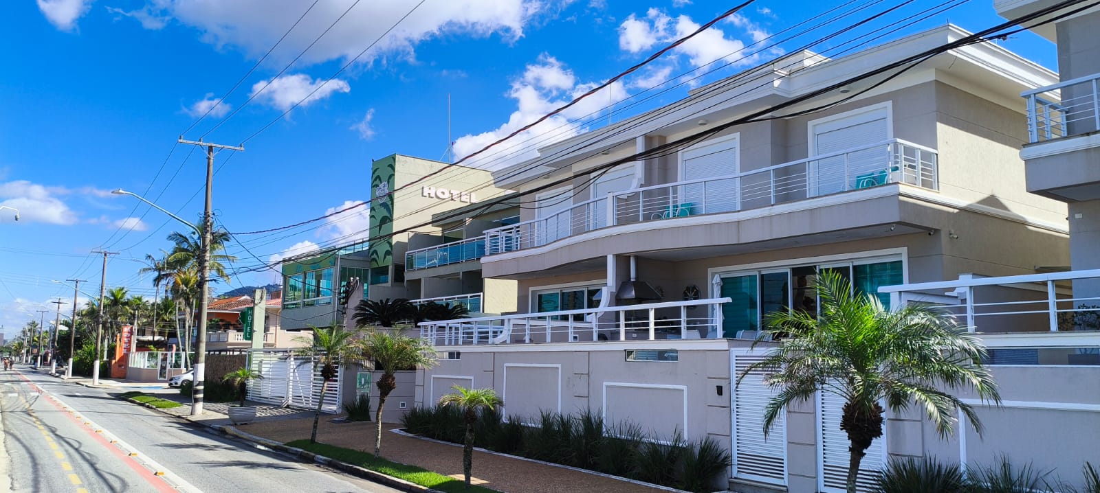 Avenida Miguel Estefno 2883 Casa nº 05, Condomínio Residencial Village Coral Gables By Lico´s - ENSEADA - Guarujá/SP — foto principal