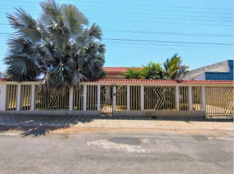 Casa em São Luís de Montes Belos, Setor Inical, AVENIDA CIDADE DE GOIAIS, S/N, GO. Área: 400m2