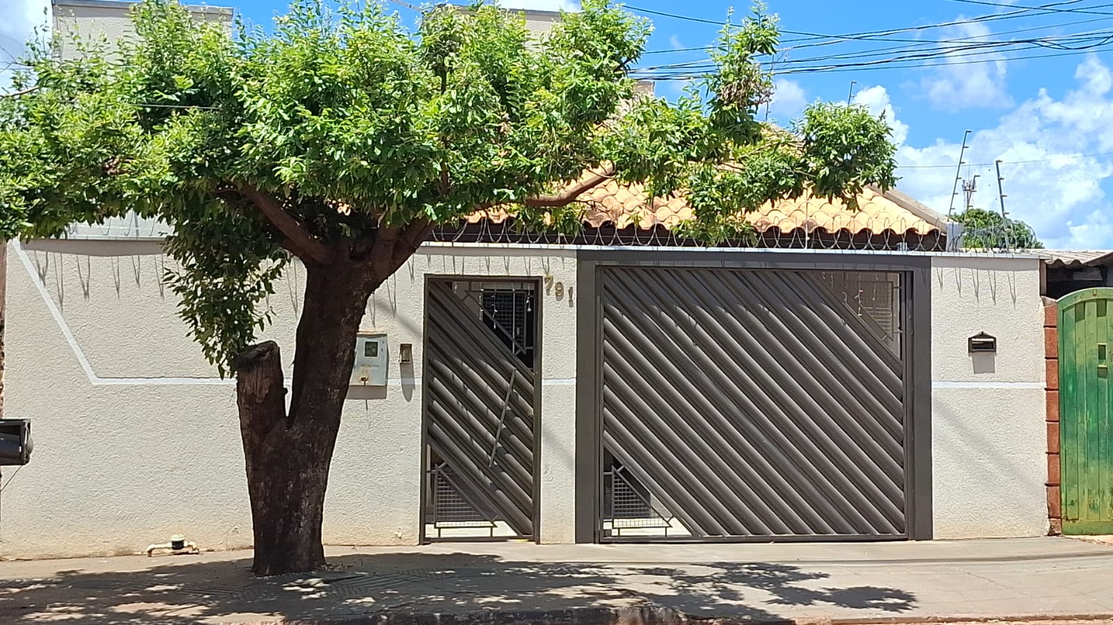 Casa em Campo Grande, Núcleo Habitacional Buriti, RUA ANTÔNIO BANDEIRA, 791, MS. Área: 204.29m2