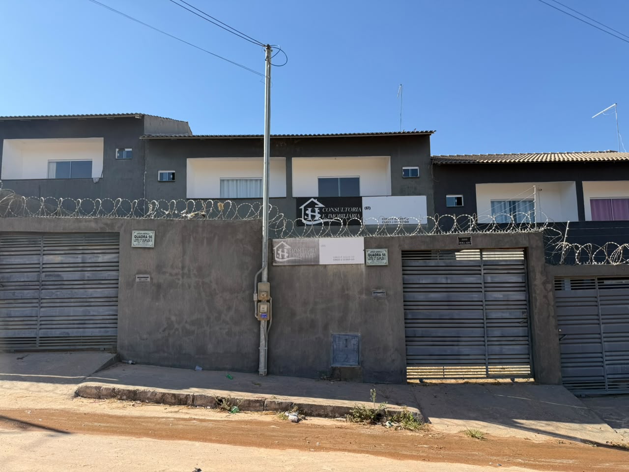 Casa em Águas Lindas de Goiás, Jardim America Ii, RUA 14, S/N, Duplex 01, CONDOMÍNIO RESIDENCIAL JARDIM PARIS III, GO. Área: 107.2m2