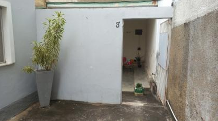 Casa em Itaperuna, Ministro Sá Tinoco - Loteamento Jardim Boa Vista, Rua Maria Ortega Arrabal, 173, FUNDOS - lote 20 quadra 17, RJ. Área: 83m2