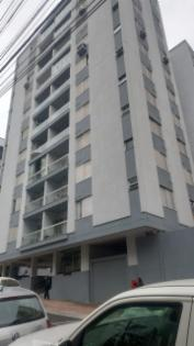 Apartamento localizado no 2º andar. — foto principal