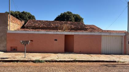 Rua Messias Teixeira de Souza 334 - Brasil Novo - Coromandel/MG — foto principal